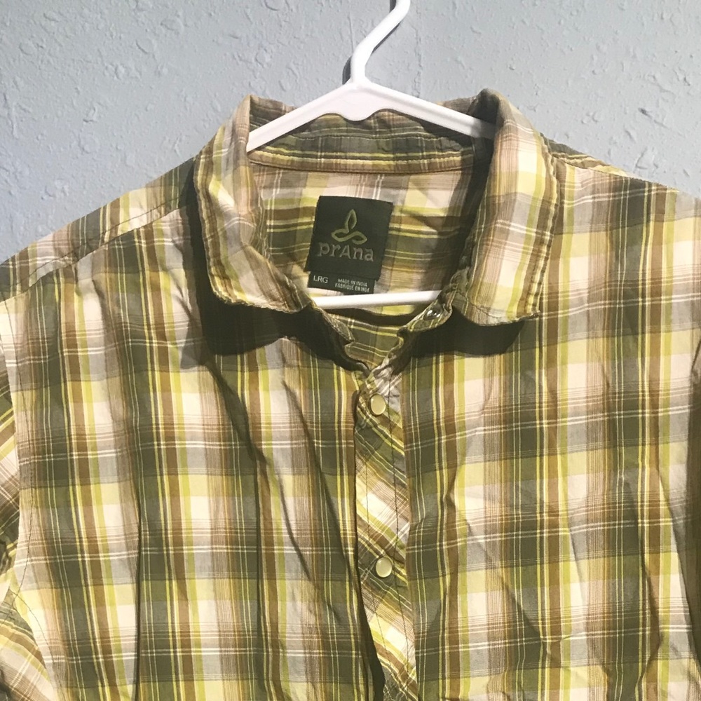 Prana Large Short sleeve shirt.